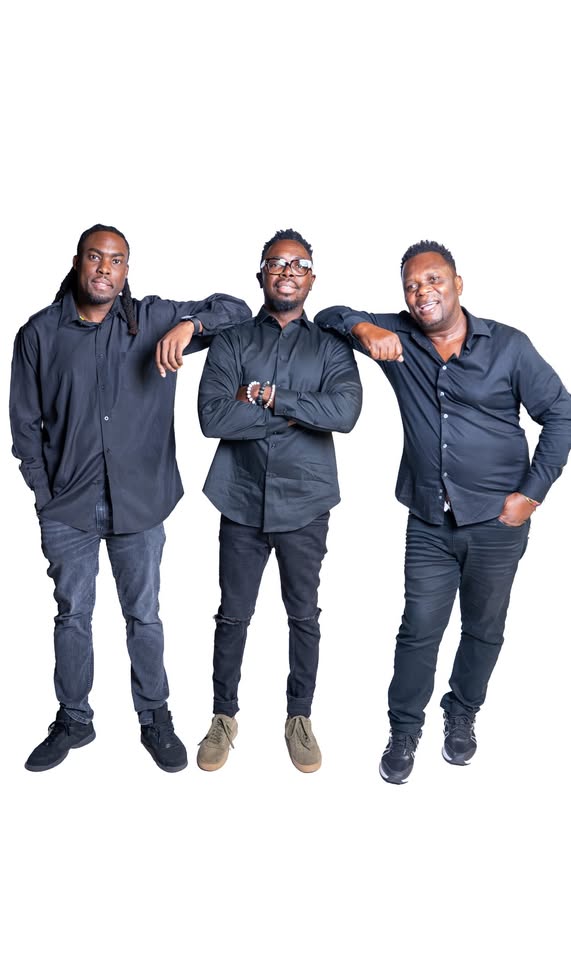 Live @ Village Brewhouse @ Fisherman Village ??