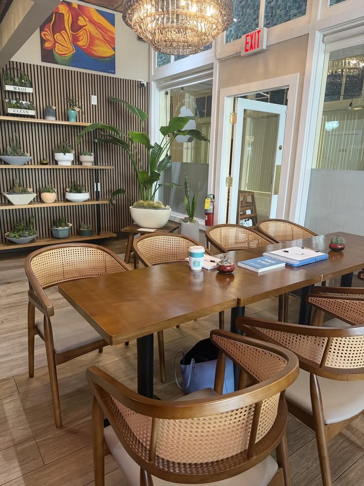 coffee & conversation: navigating what’s next ??(full join waitlist see comments)