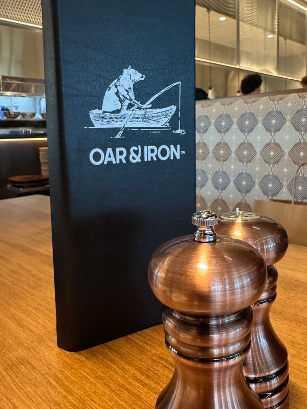 the “famous” amy noel plays at babcock's oar & iron!